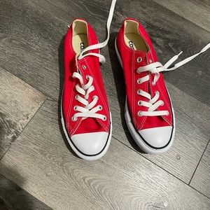 Red Low top Converse